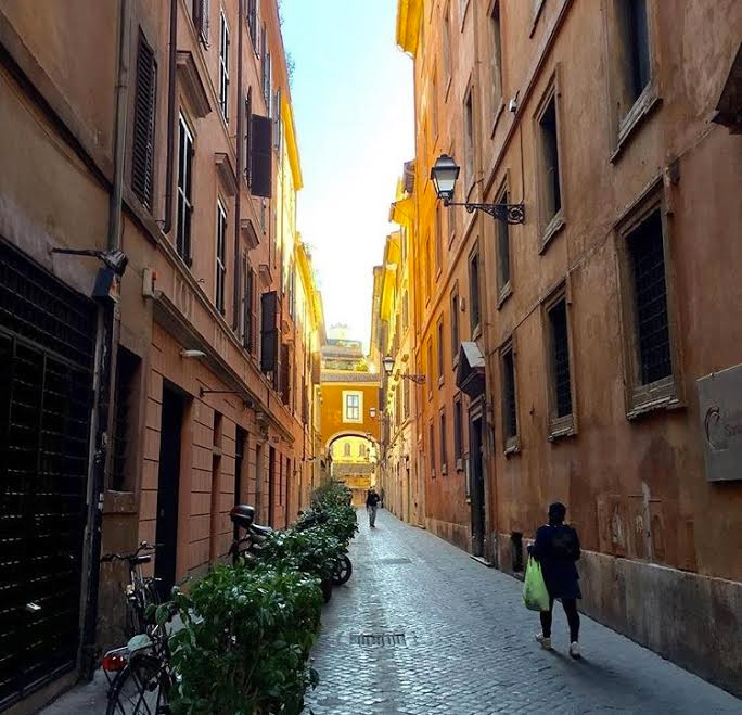 The charming back streets of Rome…..